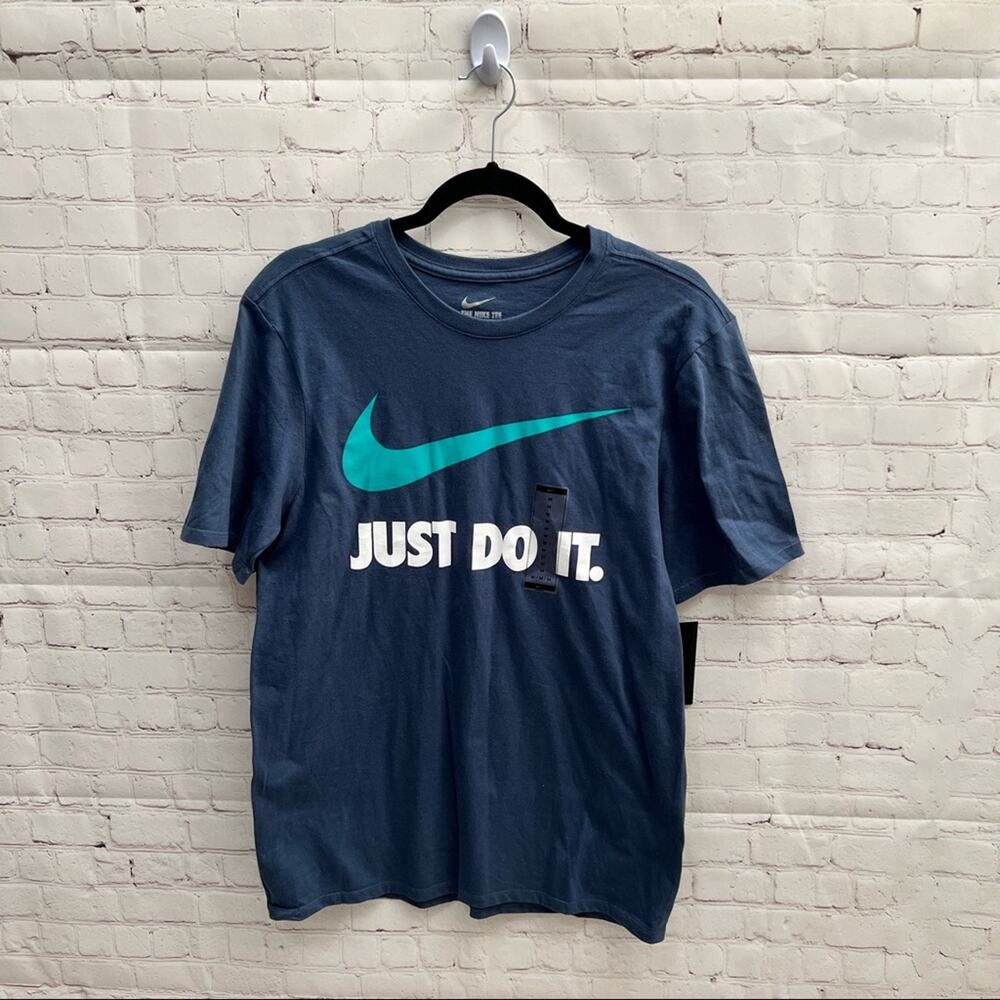 Nike Athletic Cut Tee NWT sz M
